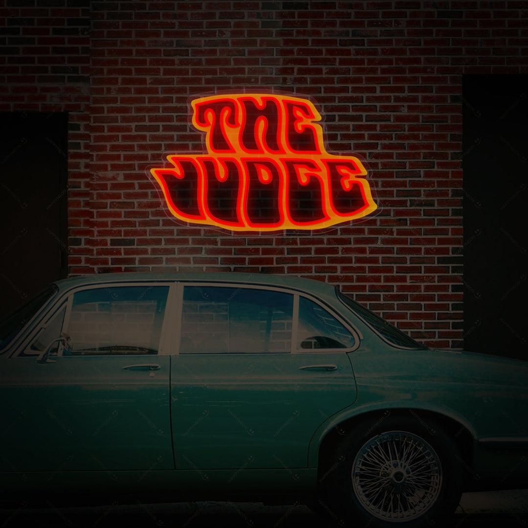 "The Judge" Insegna al neon