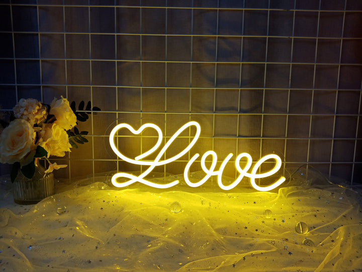 "Love" Insegna al neon (Inventario: 3 unità)
