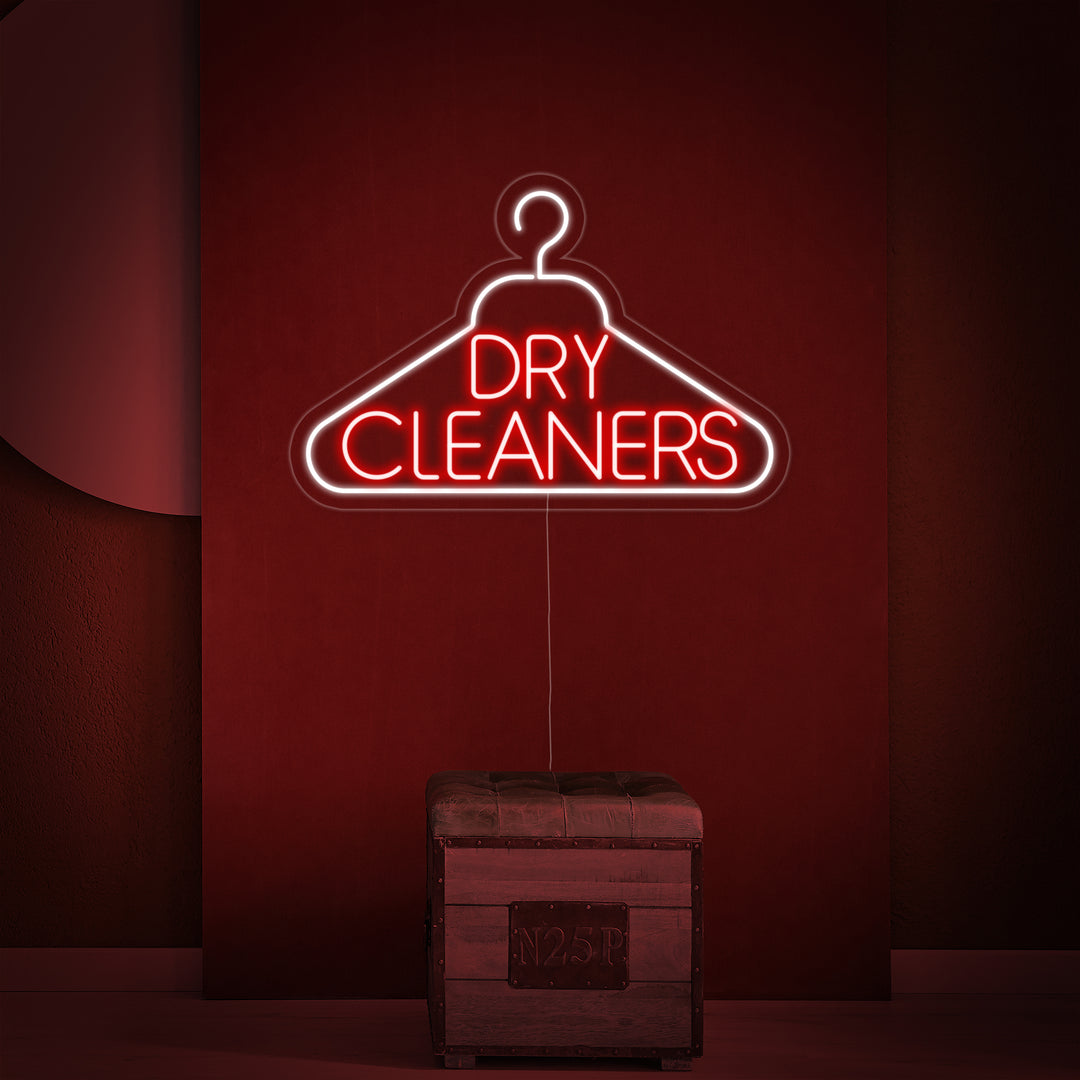 "Lavanderia, Dry Cleaners" Insegna al neon