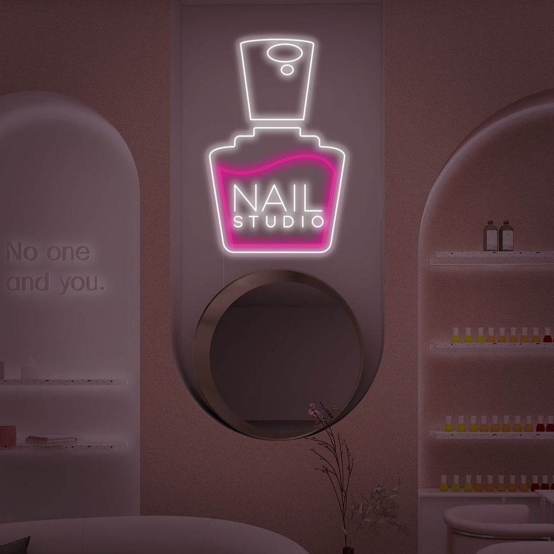"Nails Studio" Insegna al neon