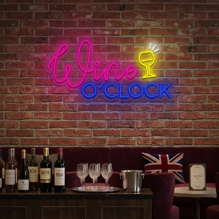 "Wine O'clock" Insegna al neon
