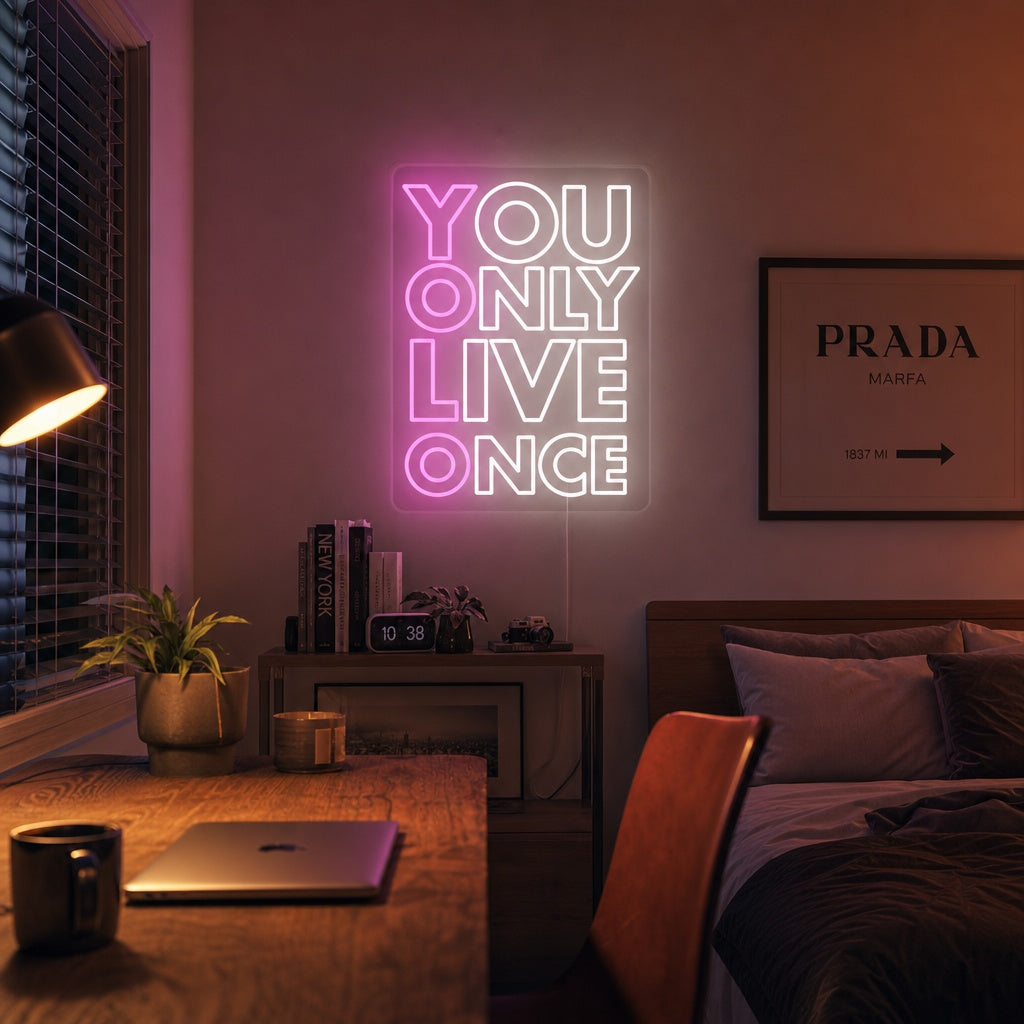 "You Only Live Once YOLO" Insegna al neon