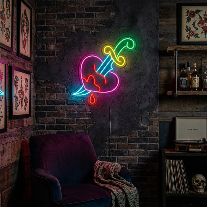 "Coltello, Delusione D'Amore, Amore" Insegna al neon