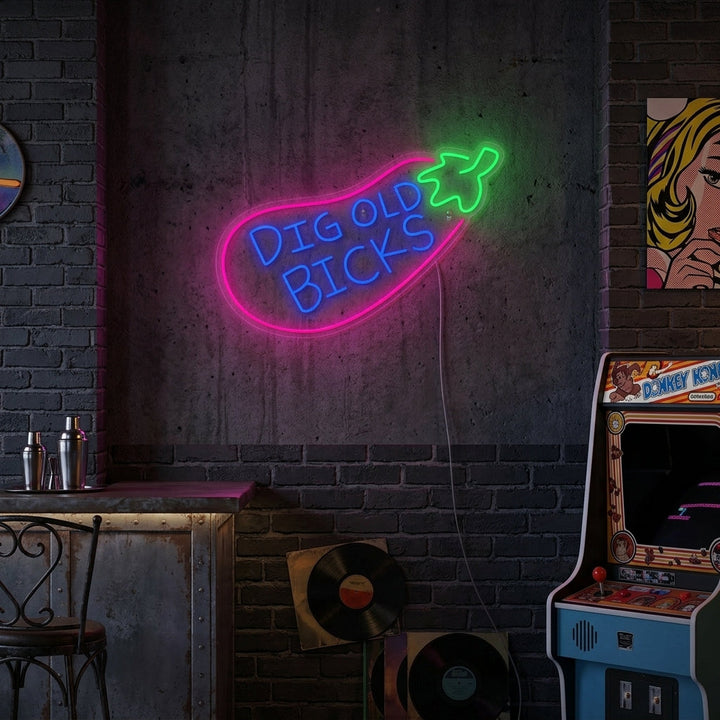 "Big Old Bicks" Insegna al neon