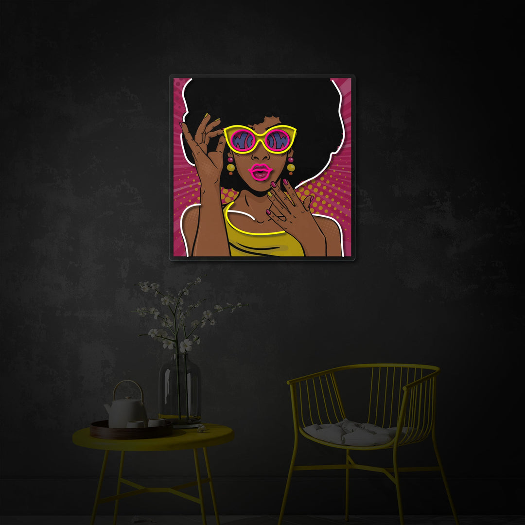 "Ragazza afroamericana degli anni '50, pop art" Insegna al neon a LED stampata con UV