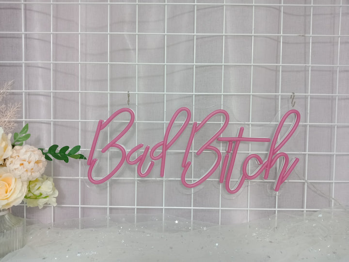 "Bad Bitch" Insegna al neon (Inventario: 4 unità)