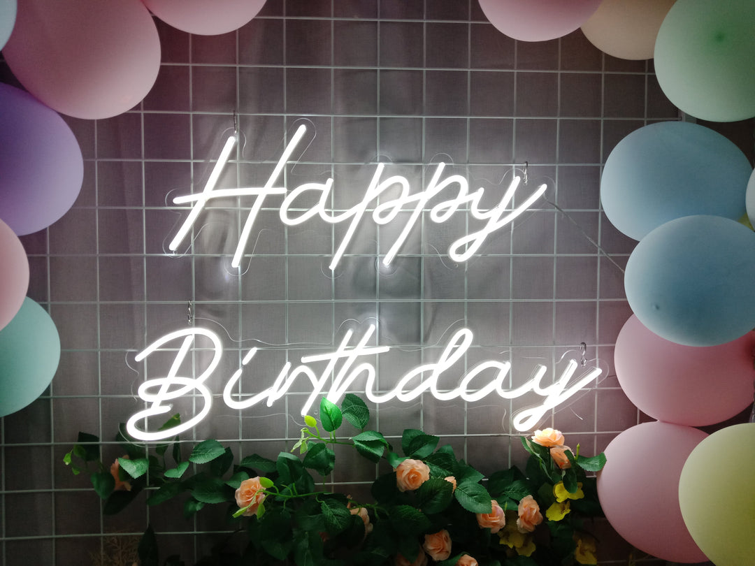 "Happy Birthday" Insegna al neon (Inventario: 3 unità)