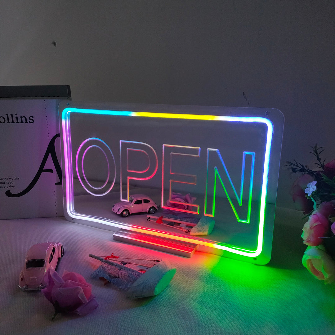 "Open, Cambio Di Colore Sognante" Insegna al neon con supporto a specchio