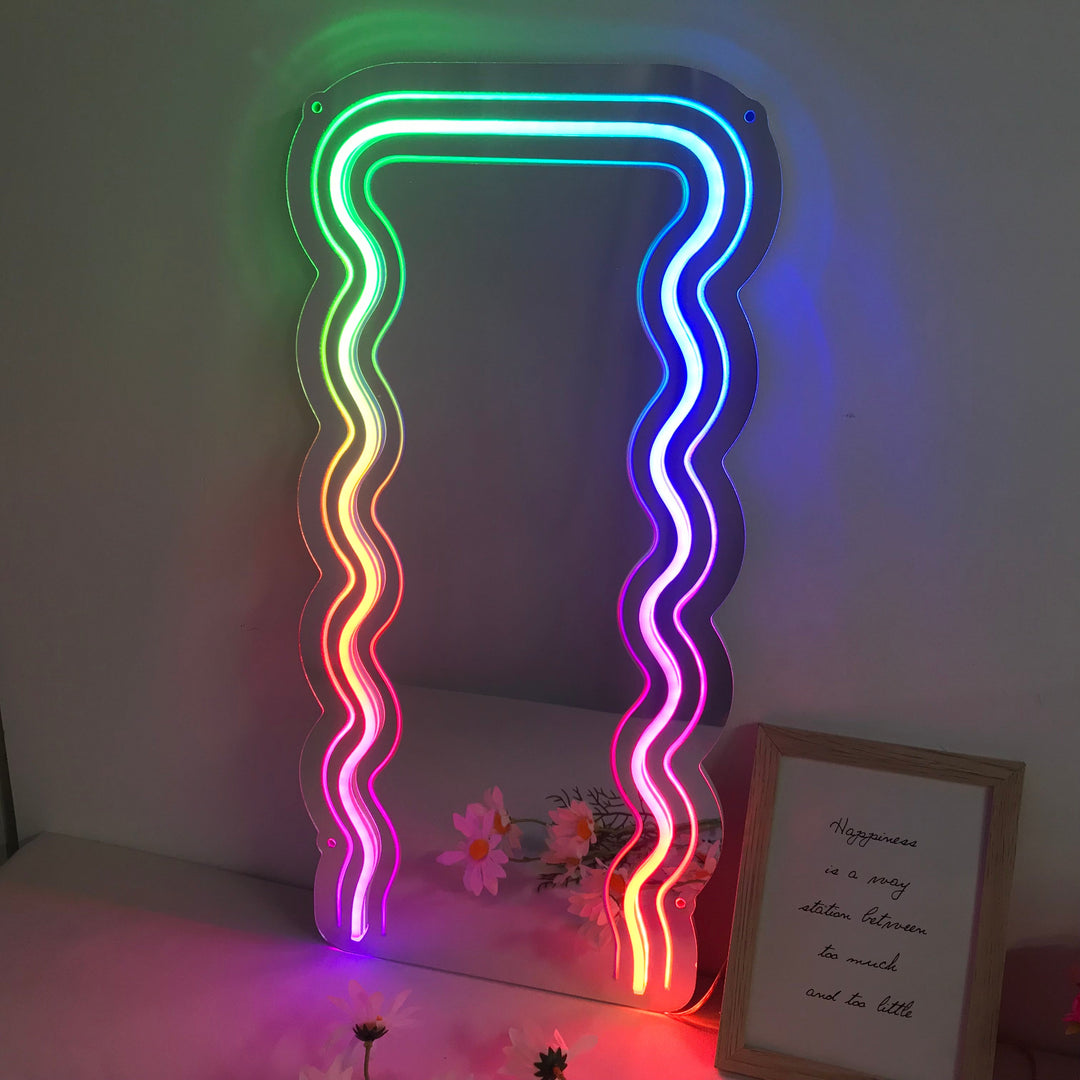 "Ondulato, Cambio Di Colore Sognante" Insegna al neon con supporto a specchio
